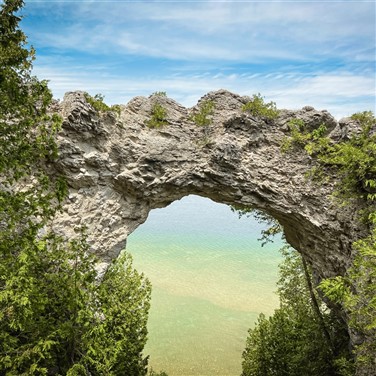 26052 Mackinac Island & Michigan's Upper Peninsula